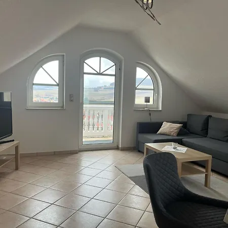 Rhoenpanorama Dg 아파트 *